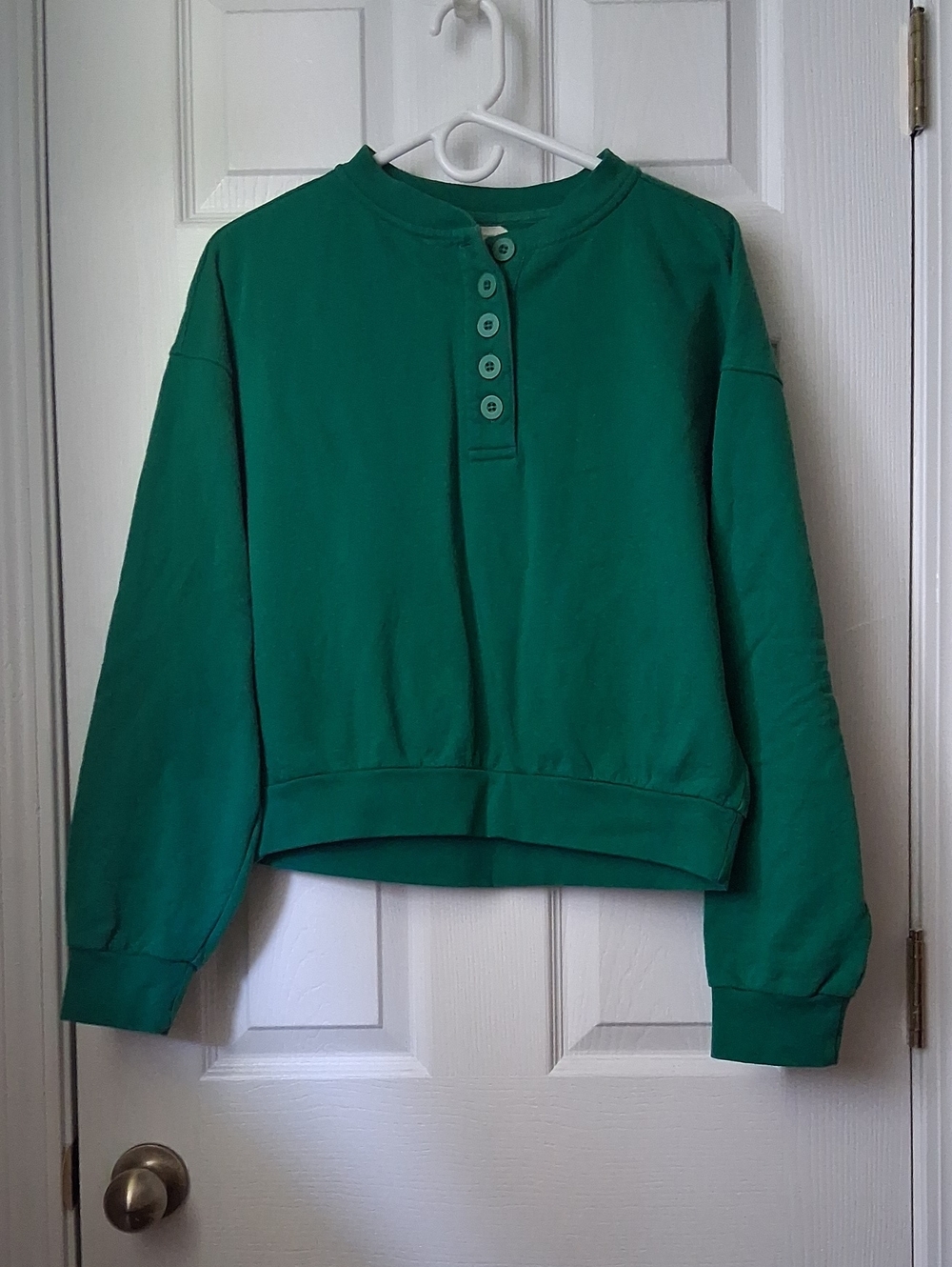 Fin & Vince Women's Green Button Henley Pullover In Small